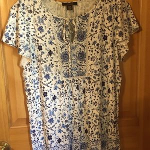 Dalia summer top sz M FREE W PURCHASE